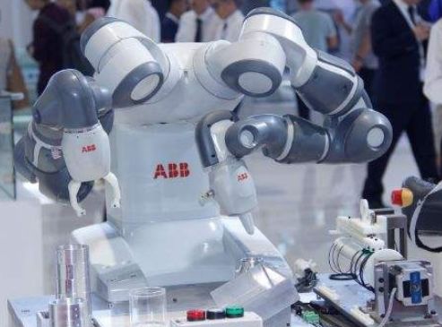 ABB機器人精準剪切與裝配 推動汽車制造自動化的關鍵技術