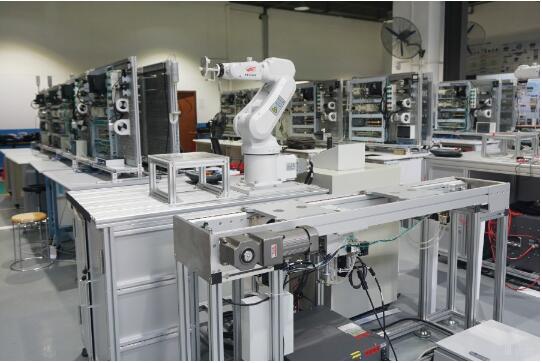 智造新力量 犀靈工業(yè)機(jī)器人秦磊，以“機(jī)械手”為起點(diǎn)，打造智能制造教育新標(biāo)桿